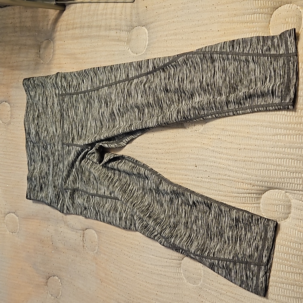 Gray and black capri leggings WITH POCKETS